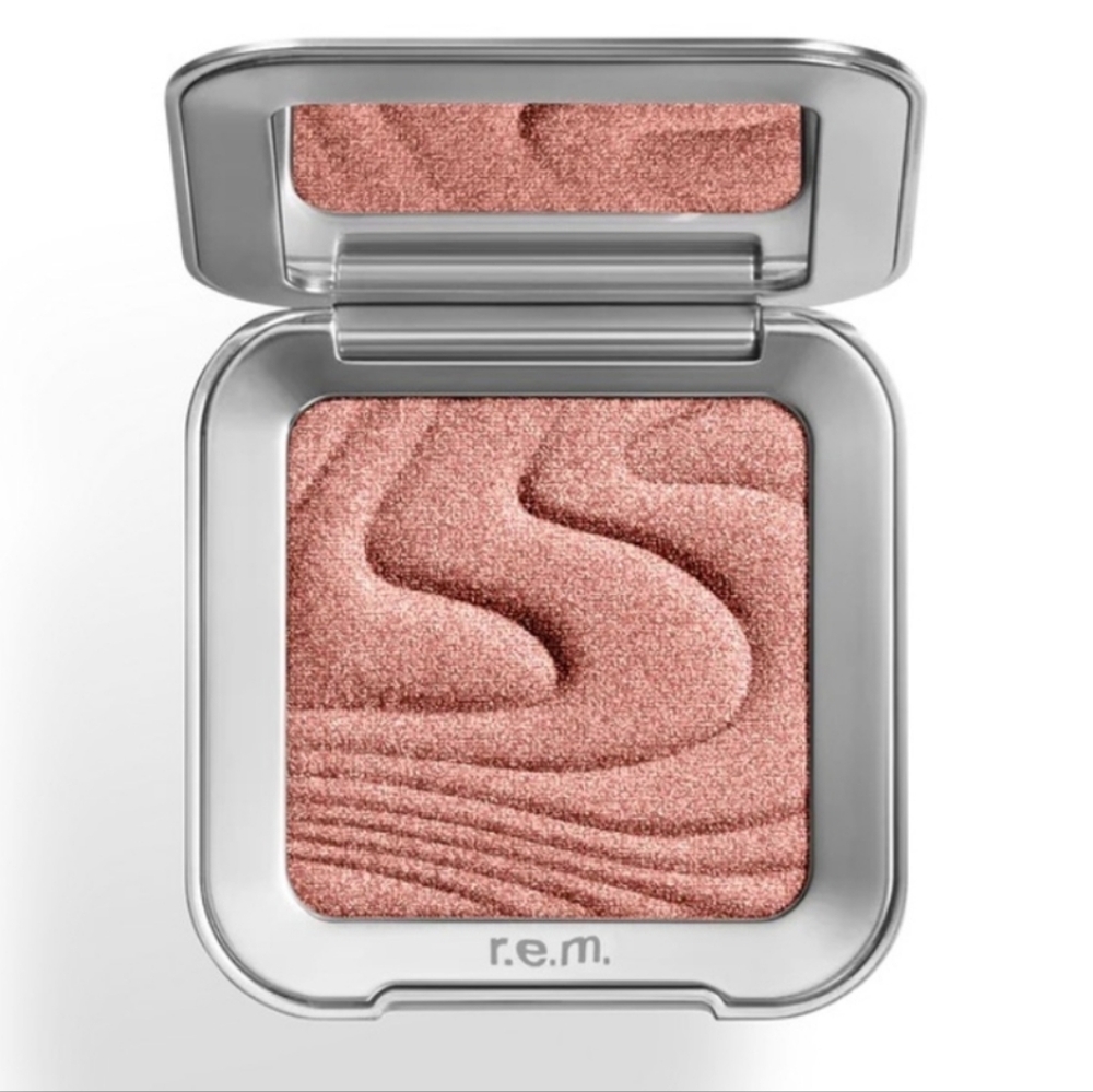 R.E.M. Beauty interstellar highlighter in miss Jupiter
